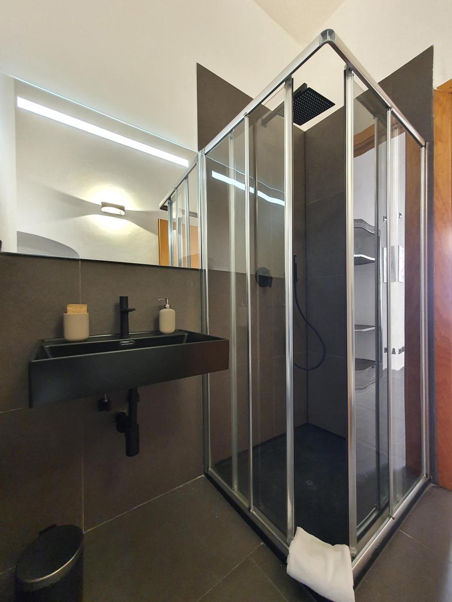 Sant'Agostino Xxxii Apartment ลาสเปเซีย ภายนอก รูปภาพ