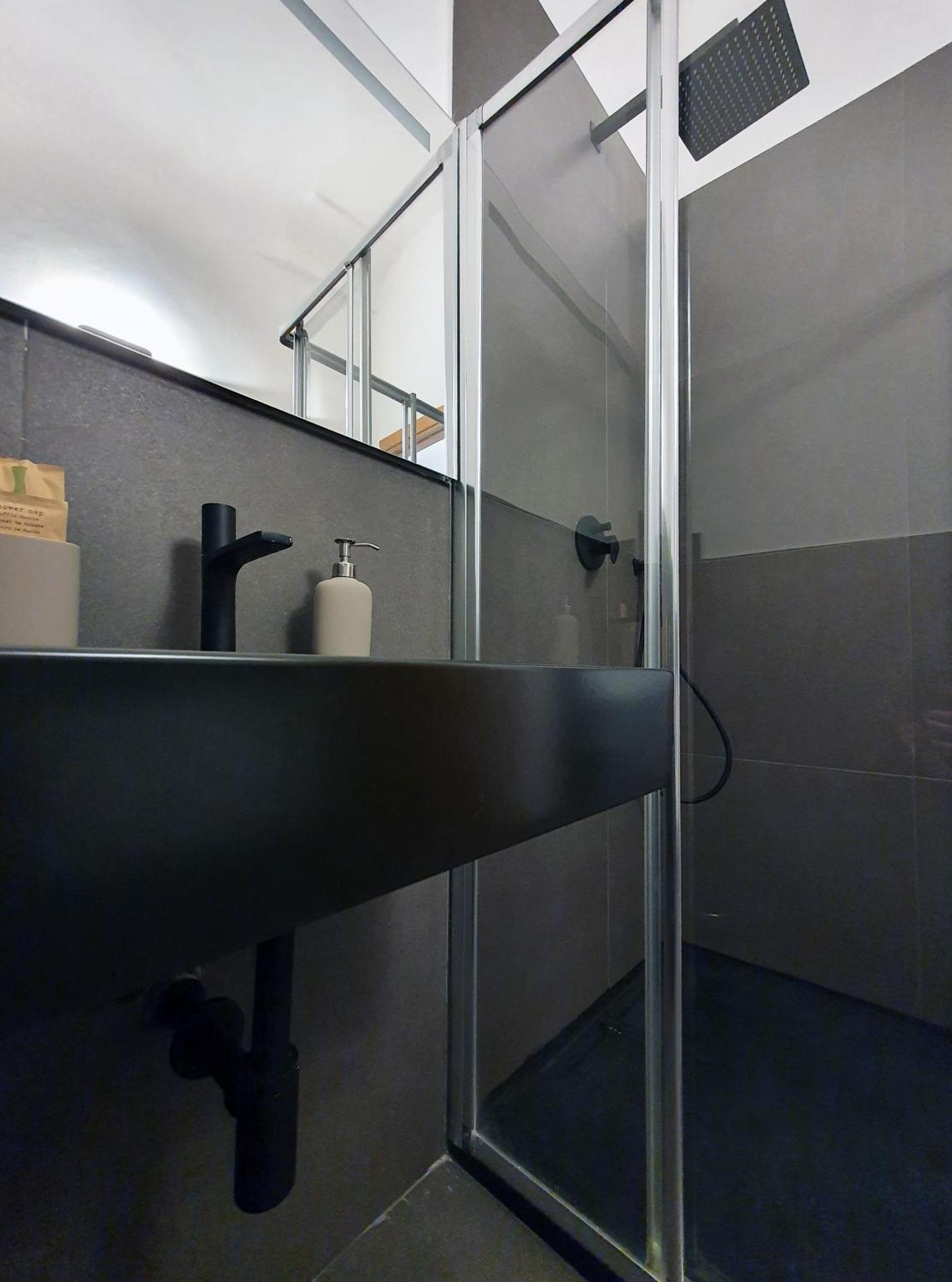 Sant'Agostino Xxxii Apartment ลาสเปเซีย ภายนอก รูปภาพ